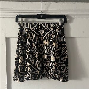 Victoria's Secret PINK Black and Cream Geometric Pattern Skirt